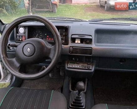 Белый Рено Рапид, объемом двигателя 1.9 л и пробегом 320 тыс. км за 1300 $, фото 13 на Automoto.ua