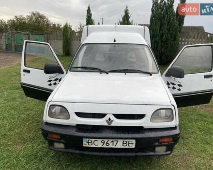 Белый Рено Рапид, объемом двигателя 1.9 л и пробегом 320 тыс. км за 1300 $, фото 9 на Automoto.ua