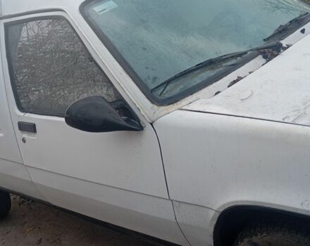 Белый Рено Рапид, объемом двигателя 1.6 л и пробегом 350 тыс. км за 1300 $, фото 2 на Automoto.ua