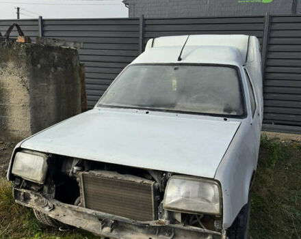 Белый Рено Рапид, объемом двигателя 1.4 л и пробегом 100 тыс. км за 350 $, фото 1 на Automoto.ua