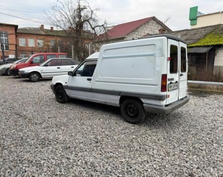 Білий Рено Рапід, об'ємом двигуна 1.6 л та пробігом 300 тис. км за 999 $, фото 8 на Automoto.ua