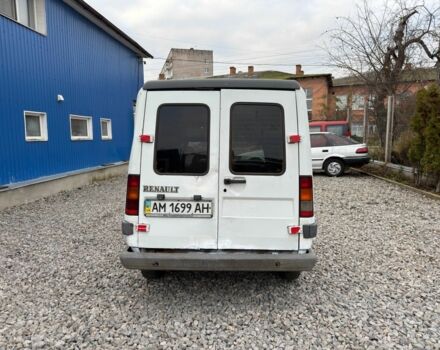 Білий Рено Рапід, об'ємом двигуна 1.6 л та пробігом 300 тис. км за 999 $, фото 6 на Automoto.ua