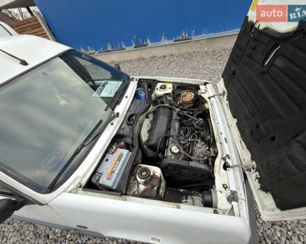 Белый Рено Рапид, объемом двигателя 1.6 л и пробегом 300 тыс. км за 999 $, фото 15 на Automoto.ua