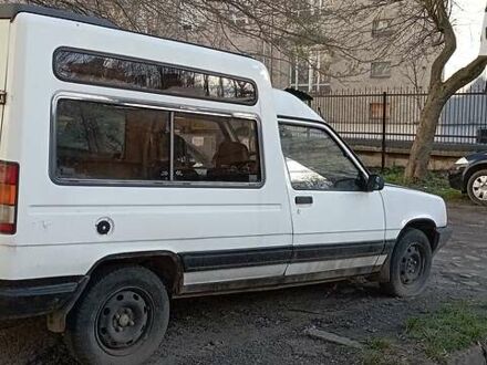 Рено Рапід 1989 у Львові на Automoto.ua Білий Рено Рапід, об'ємом двигуна 1.6 л та пробігом 280 тис. км за 700 $, фото 1 на Automoto.ua