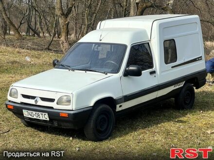 Рено Рапид 1997 в Млынове на Automoto.ua Белый Рено Рапид, объемом двигателя 1.9 л и пробегом 334 тыс. км за 1299 $, фото 1 на Automoto.ua