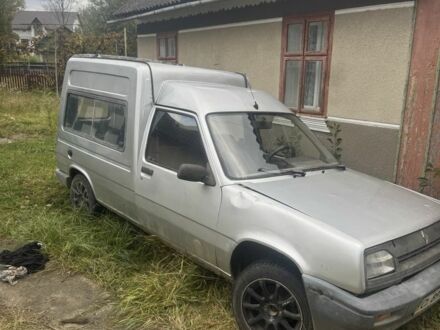 Рено Рапид 1995 в Черновцах на Automoto.ua Серый Рено Рапид, объемом двигателя 0 л и пробегом 333 тыс. км за 400 $, фото 1 на Automoto.ua