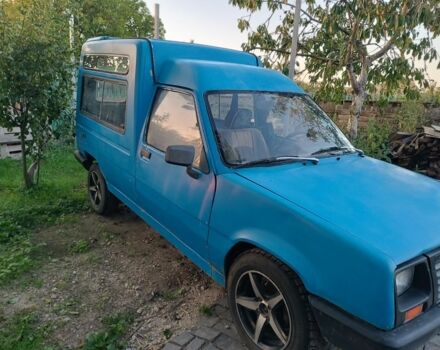 Синий Рено Рапид, объемом двигателя 1.1 л и пробегом 150 тыс. км за 900 $, фото 3 на Automoto.ua