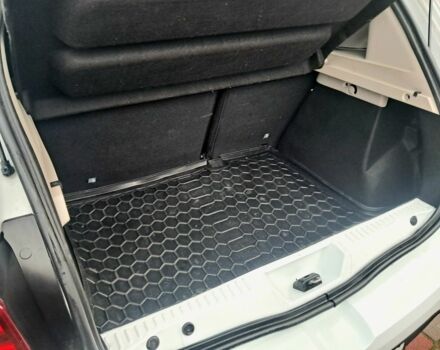 Белый Рено Родео, объемом двигателя 0.9 л и пробегом 125 тыс. км за 8300 $, фото 19 на Automoto.ua