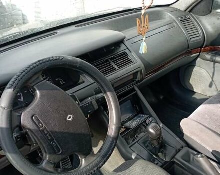 Зелений Рено Сафран, об'ємом двигуна 2 л та пробігом 250 тис. км за 1500 $, фото 2 на Automoto.ua