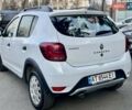 Белый Рено Сандеро СтэпВэй, объемом двигателя 0.9 л и пробегом 113 тыс. км за 8700 $, фото 6 на Automoto.ua