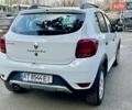 Белый Рено Сандеро СтэпВэй, объемом двигателя 0.9 л и пробегом 113 тыс. км за 8700 $, фото 5 на Automoto.ua