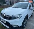 Белый Рено Сандеро СтэпВэй, объемом двигателя 0.9 л и пробегом 95 тыс. км за 8999 $, фото 3 на Automoto.ua