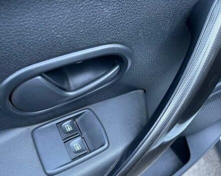 Белый Рено Сандеро СтэпВэй, объемом двигателя 0.9 л и пробегом 95 тыс. км за 8999 $, фото 43 на Automoto.ua