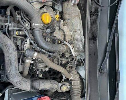 Белый Рено Сандеро СтэпВэй, объемом двигателя 0.9 л и пробегом 95 тыс. км за 8999 $, фото 26 на Automoto.ua