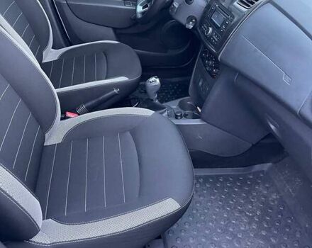 Белый Рено Сандеро СтэпВэй, объемом двигателя 0.9 л и пробегом 95 тыс. км за 8999 $, фото 20 на Automoto.ua