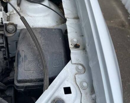 Белый Рено Сандеро СтэпВэй, объемом двигателя 0.9 л и пробегом 95 тыс. км за 8999 $, фото 28 на Automoto.ua