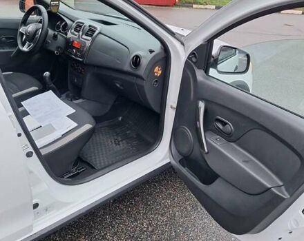 Белый Рено Сандеро СтэпВэй, объемом двигателя 1.46 л и пробегом 136 тыс. км за 9950 $, фото 48 на Automoto.ua