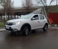 Белый Рено Сандеро СтэпВэй, объемом двигателя 1.46 л и пробегом 136 тыс. км за 9950 $, фото 6 на Automoto.ua