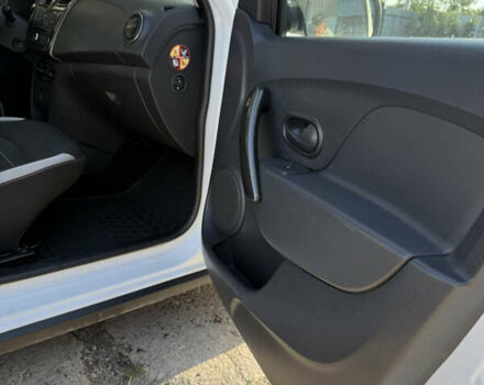 Білий Рено Сандеро СтепВей, об'ємом двигуна 1.46 л та пробігом 120 тис. км за 9700 $, фото 4 на Automoto.ua