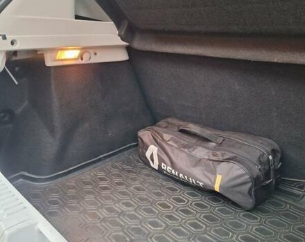 Белый Рено Сандеро СтэпВэй, объемом двигателя 1.46 л и пробегом 136 тыс. км за 9950 $, фото 56 на Automoto.ua