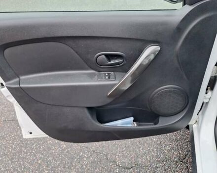 Белый Рено Сандеро СтэпВэй, объемом двигателя 1.46 л и пробегом 136 тыс. км за 9950 $, фото 31 на Automoto.ua