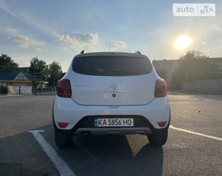 Білий Рено Сандеро СтепВей, об'ємом двигуна 1.46 л та пробігом 200 тис. км за 8500 $, фото 9 на Automoto.ua