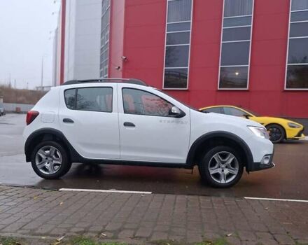 Белый Рено Сандеро СтэпВэй, объемом двигателя 1.46 л и пробегом 136 тыс. км за 9950 $, фото 1 на Automoto.ua