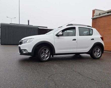 Белый Рено Сандеро СтэпВэй, объемом двигателя 1.46 л и пробегом 136 тыс. км за 9950 $, фото 18 на Automoto.ua