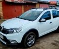 Білий Рено Сандеро СтепВей, об'ємом двигуна 0.9 л та пробігом 95 тис. км за 7590 $, фото 1 на Automoto.ua