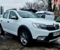 Белый Рено Сандеро СтэпВэй, объемом двигателя 0.9 л и пробегом 92 тыс. км за 8300 $, фото 1 на Automoto.ua