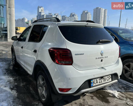 Білий Рено Сандеро СтепВей, об'ємом двигуна 0.9 л та пробігом 57 тис. км за 10300 $, фото 5 на Automoto.ua