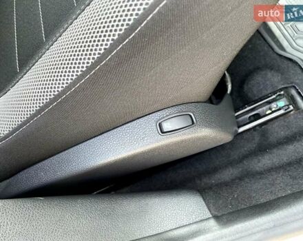 Білий Рено Сандеро СтепВей, об'ємом двигуна 0.9 л та пробігом 86 тис. км за 10499 $, фото 17 на Automoto.ua