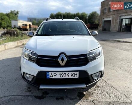 Білий Рено Сандеро СтепВей, об'ємом двигуна 0.9 л та пробігом 86 тис. км за 10499 $, фото 1 на Automoto.ua