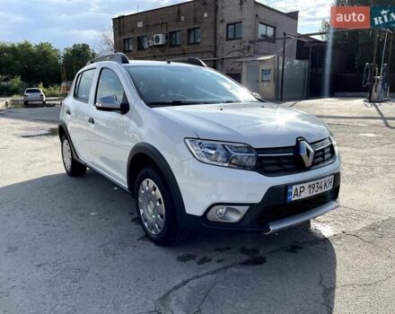 Білий Рено Сандеро СтепВей, об'ємом двигуна 0.9 л та пробігом 86 тис. км за 10499 $, фото 2 на Automoto.ua