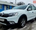 Белый Рено Сандеро СтэпВэй, объемом двигателя 0.9 л и пробегом 92 тыс. км за 8300 $, фото 1 на Automoto.ua