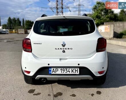 Білий Рено Сандеро СтепВей, об'ємом двигуна 0.9 л та пробігом 86 тис. км за 10499 $, фото 5 на Automoto.ua