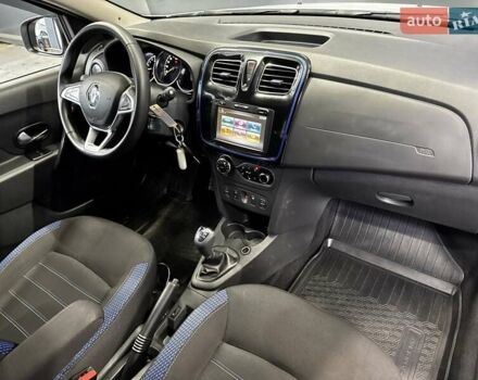 Белый Рено Сандеро СтэпВэй, объемом двигателя 0.9 л и пробегом 39 тыс. км за 11900 $, фото 25 на Automoto.ua