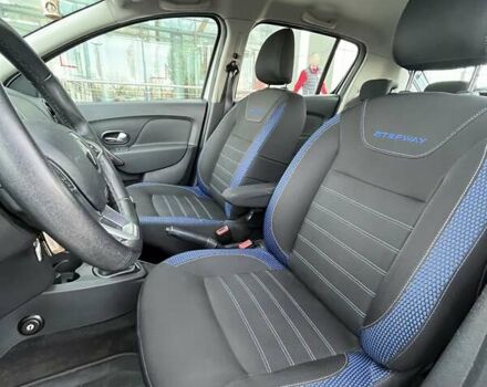 Білий Рено Сандеро СтепВей, об'ємом двигуна 0.9 л та пробігом 99 тис. км за 7879 $, фото 16 на Automoto.ua