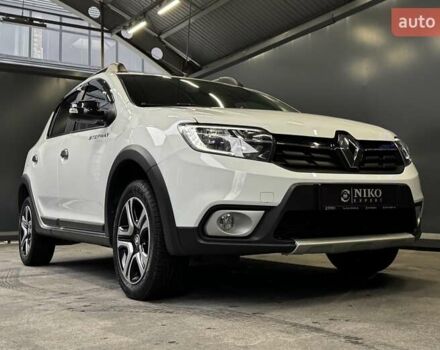 Белый Рено Сандеро СтэпВэй, объемом двигателя 0.9 л и пробегом 39 тыс. км за 11900 $, фото 22 на Automoto.ua