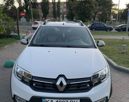 Белый Рено Сандеро СтэпВэй, объемом двигателя 0.9 л и пробегом 116 тыс. км за 7800 $, фото 1 на Automoto.ua