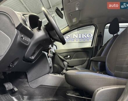 Белый Рено Сандеро СтэпВэй, объемом двигателя 0.9 л и пробегом 39 тыс. км за 11900 $, фото 27 на Automoto.ua