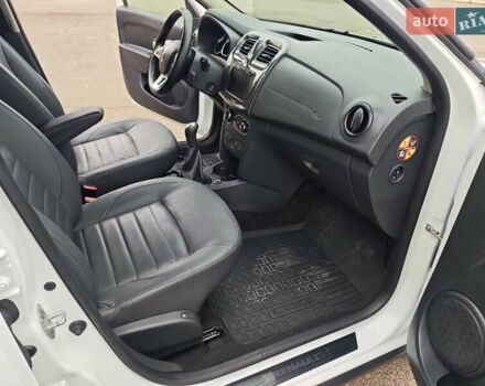 Белый Рено Сандеро СтэпВэй, объемом двигателя 1.46 л и пробегом 63 тыс. км за 13250 $, фото 9 на Automoto.ua