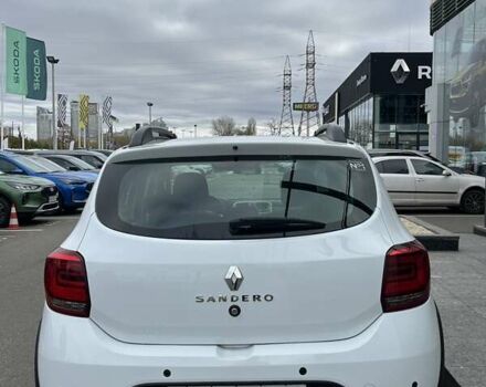 Белый Рено Сандеро СтэпВэй, объемом двигателя 0.9 л и пробегом 110 тыс. км за 7522 $, фото 6 на Automoto.ua