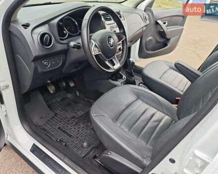 Белый Рено Сандеро СтэпВэй, объемом двигателя 1.46 л и пробегом 63 тыс. км за 13250 $, фото 18 на Automoto.ua