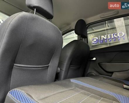 Белый Рено Сандеро СтэпВэй, объемом двигателя 0.9 л и пробегом 39 тыс. км за 11900 $, фото 30 на Automoto.ua