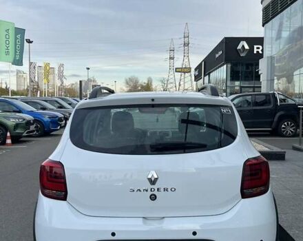 Білий Рено Сандеро СтепВей, об'ємом двигуна 0.9 л та пробігом 99 тис. км за 7879 $, фото 6 на Automoto.ua