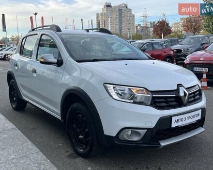 Білий Рено Сандеро СтепВей, об'ємом двигуна 0.9 л та пробігом 99 тис. км за 7879 $, фото 3 на Automoto.ua