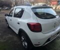 Білий Рено Сандеро СтепВей, об'ємом двигуна 0.9 л та пробігом 105 тис. км за 8900 $, фото 2 на Automoto.ua