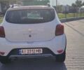 Білий Рено Сандеро СтепВей, об'ємом двигуна 0.9 л та пробігом 100 тис. км за 10000 $, фото 4 на Automoto.ua