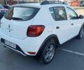 Белый Рено Сандеро СтэпВэй, объемом двигателя 1.46 л и пробегом 100 тыс. км за 11650 $, фото 9 на Automoto.ua